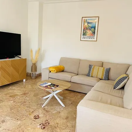 Gare Calme Spacieux Jolie Vue Netflix Apartment